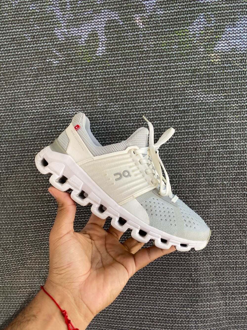 On Cloudswift Running Shoes White Gray